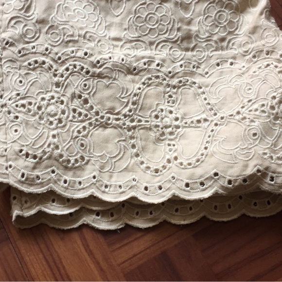 Elevenses Anthropologie Scalloped Eyelet Shorts size 6 - Picture 3 of 6
